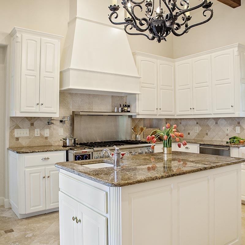 Kitchen Painting Projects Dramatic Before And After Photos White Cabinets Painted In Benjamin Moore Bm Oc 45 Swiss Coffee Paper Moon Painting